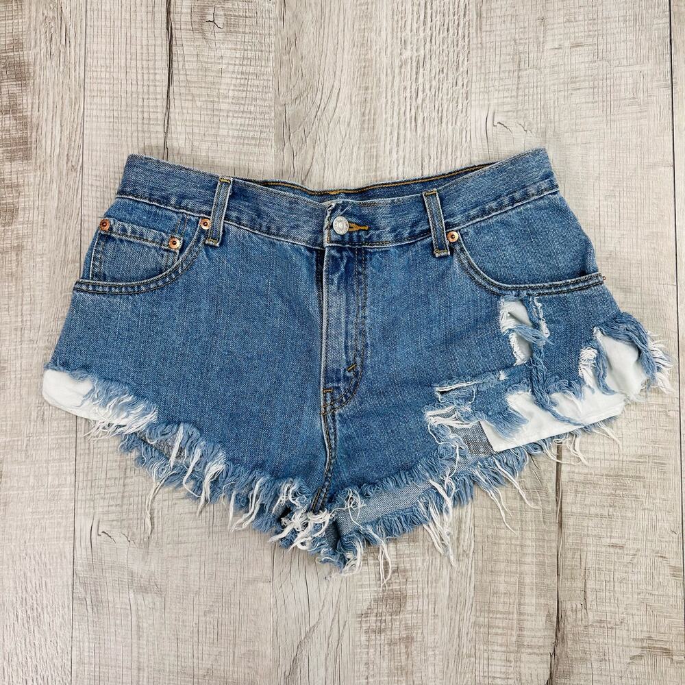 Levi's Denim Shorts WMNS 10 Blue Distressed Raw Hem Cotton Cutoff Y2K Grunge